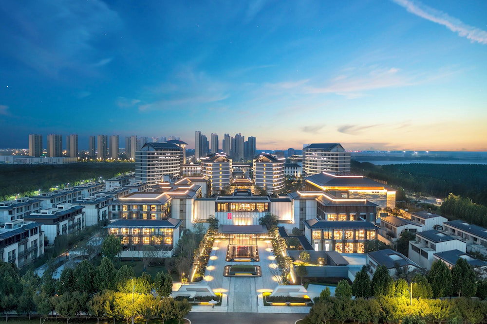Hotel Hualuxe Xianyang By Ihg