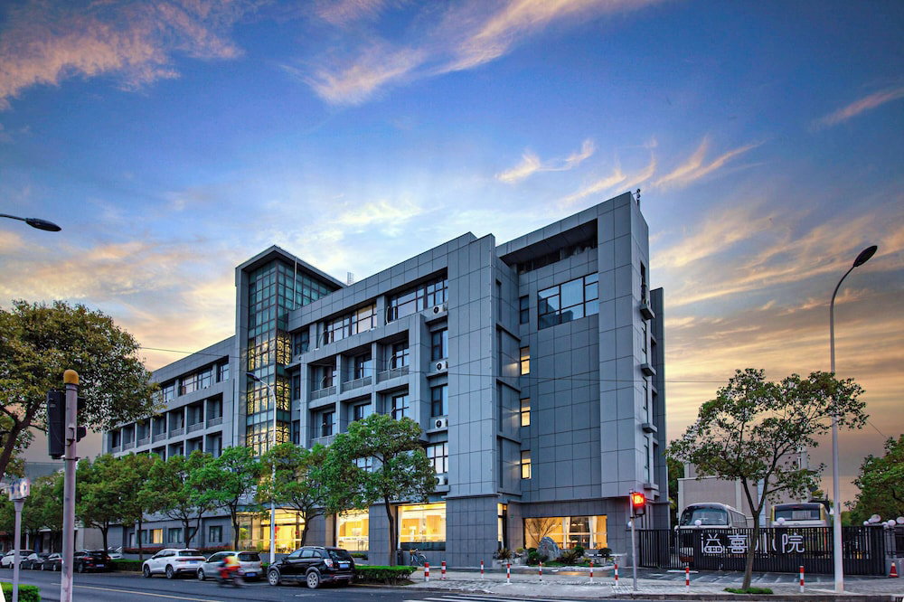Hotel Shanghai Joyful Yard Hotel