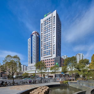 Hotel Holiday Inn Express Shanghai Zhenping By Ihg cazare Shenjiamen