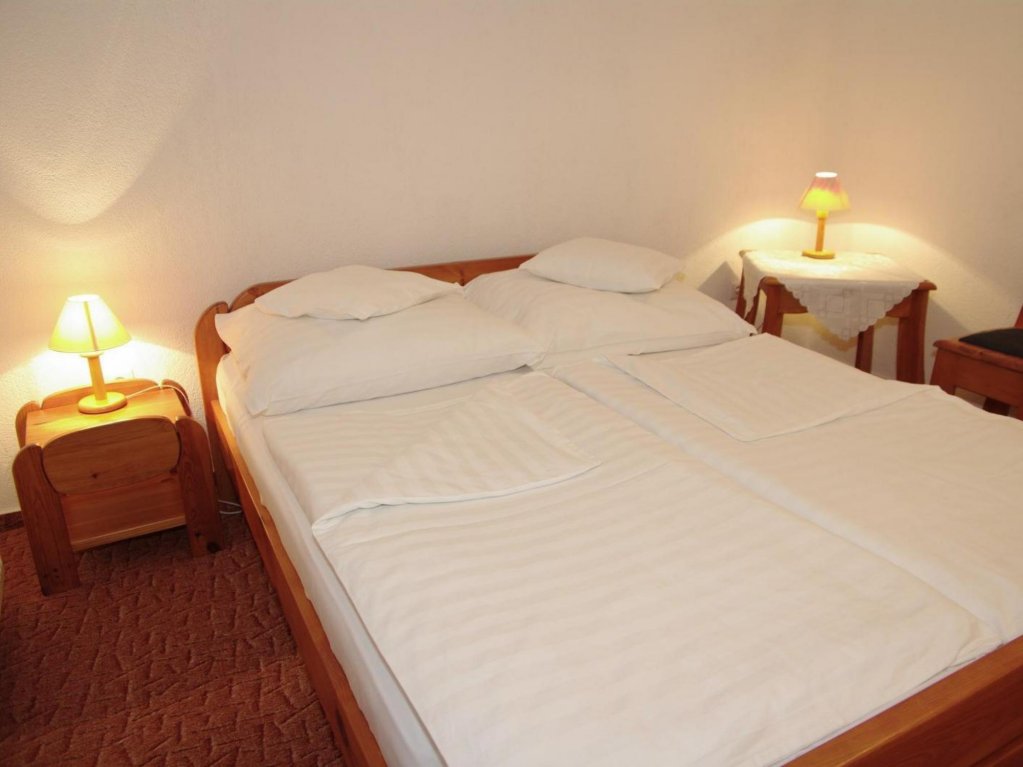 Fodor Hotel Es Halaszcsarda
