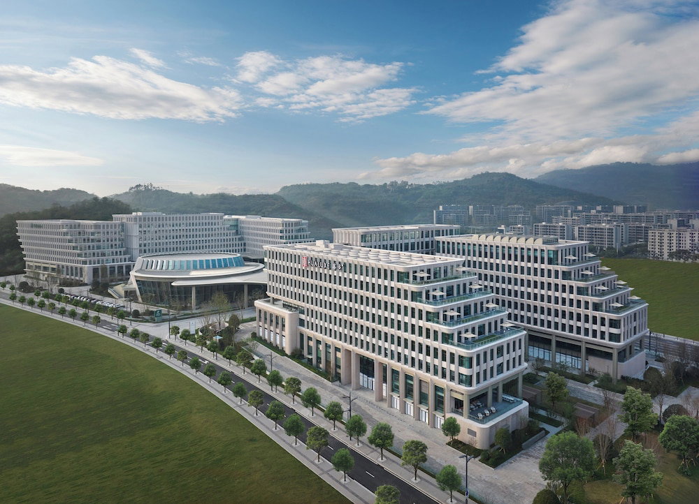 Hotel Hualuxe Chongqing Science Hall By Ihg