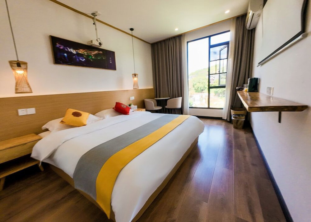 Hotel Jingjing Home Inn No. 372 Furong Town