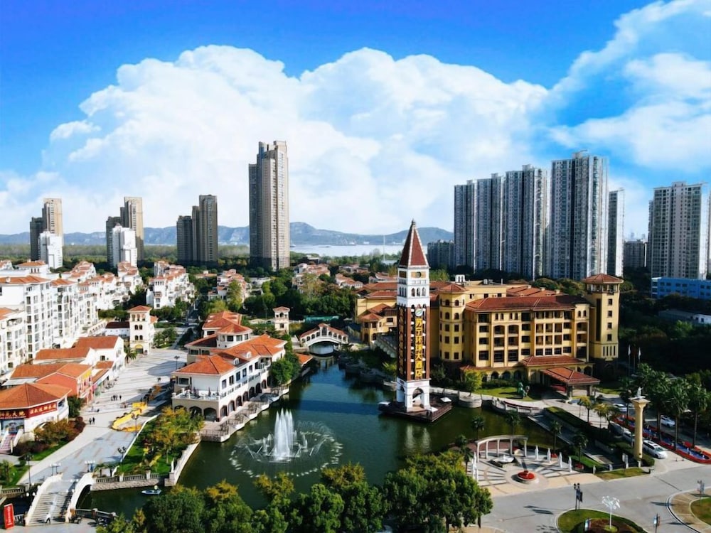 Hotel Nanjing Suning Universal Hotel