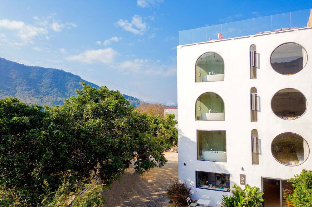 Hotel Distant Mountain Guesthouse