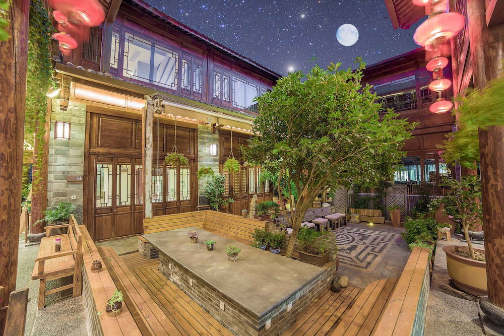 Hotel Li Jiang Tang Feng Yard No.4