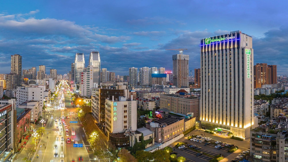 Hotel Holiday Inn Express Kunming West By Ihg