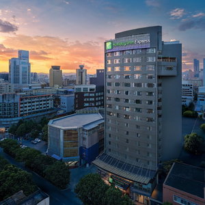 Hotel Holiday Inn Express Kunming Railway Station By Ihg cazare Guandu