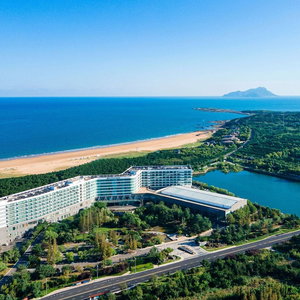 Hotel Wyndham Grand Qingdao cazare Changjianglu Jiedao