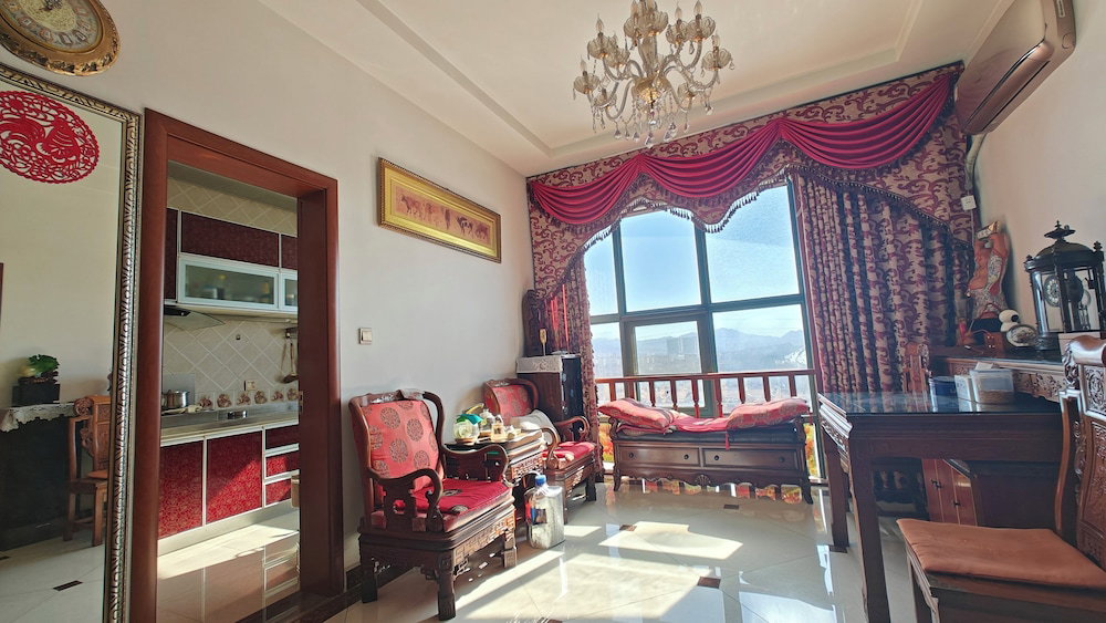 Hotel Mommy's Home With Breadfast And More