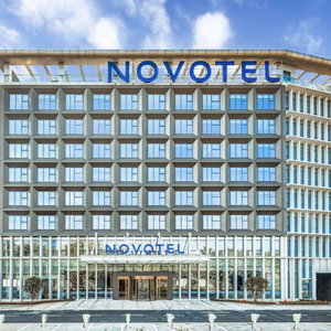 Hotel Novotel Guangzhou Baiyun Airport cazare Tongde