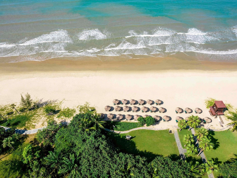 Hotel Pullman Oceanview Sanya Bay Resort & Spa