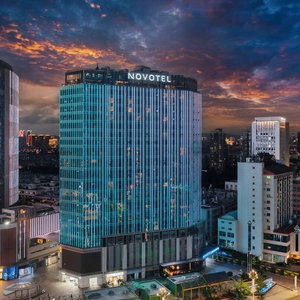 Hotel Novotel Living Yunnan Dianchi Times cazare Taiping