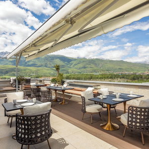 Hotel Holiday Inn Express Ganzi By Ihg cazare Ganzi