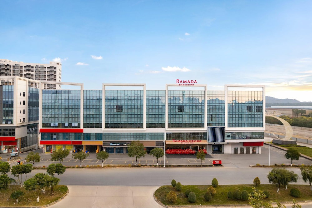 Hotel Ramada By Wyndham Zhaoqing Dawang