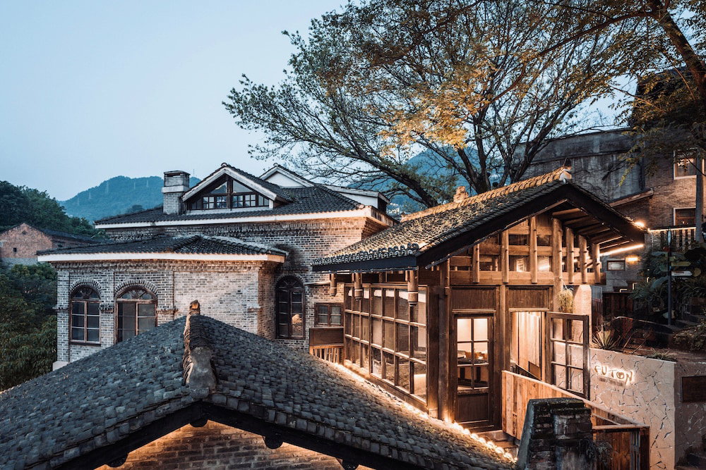 Hotel Futon Designer Hotel (Liberation Monument&Nanbin Road Store)