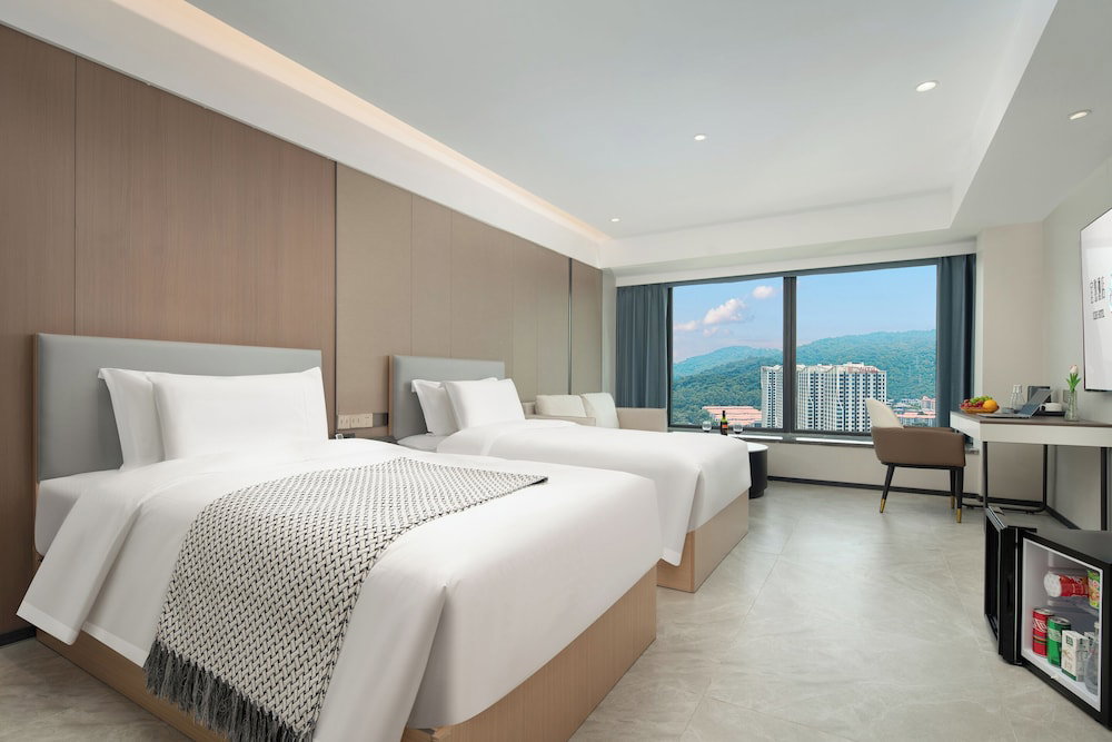 Hotel Echic Mercure (Guangzhou Baoneng Performing Arts Center Luogang Wanda Plaza)