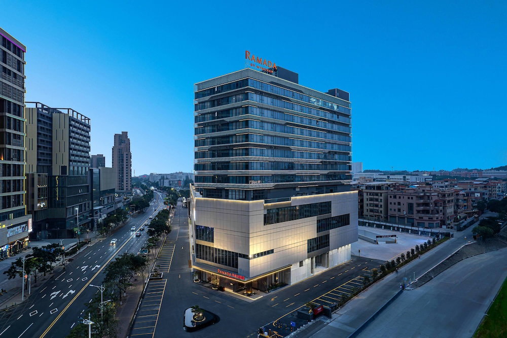 Hotel Ramada By Wyndham Foshan Danzao