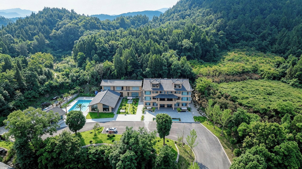 Hotel Chyanmu Hidden Village Retreat