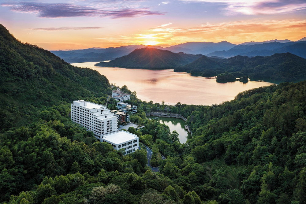Hotel Yanshan Resort Qiandao Lake, Vignette Collection By Ihg
