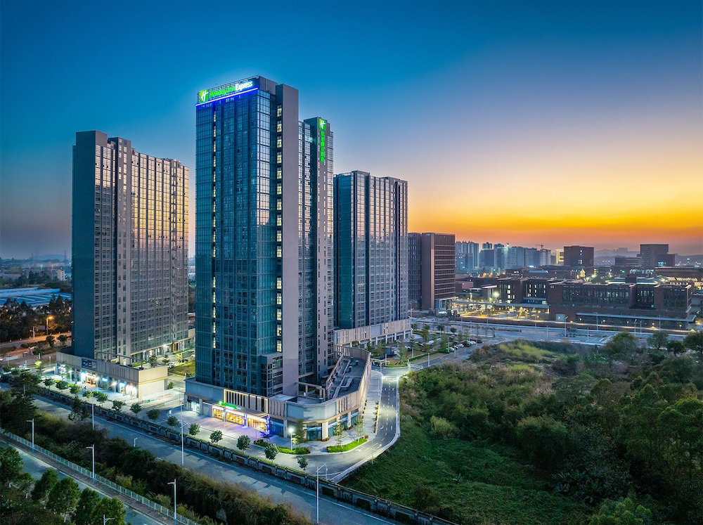 Hotel Holiday Inn Express Guangzhou University Town By Ihg