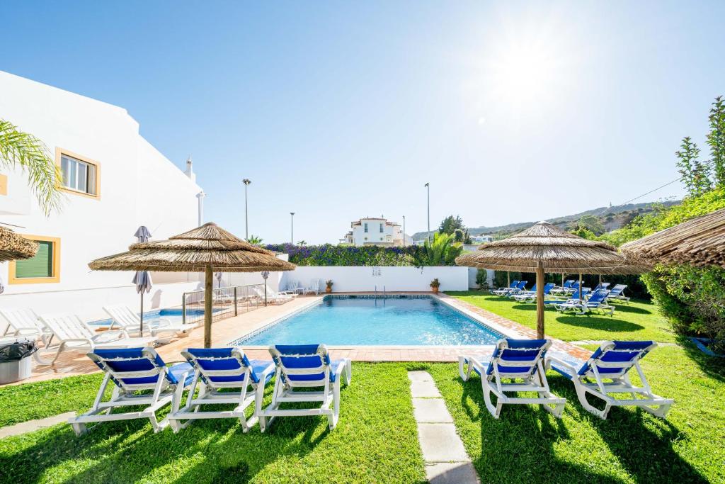 Hotel Oasis Beach