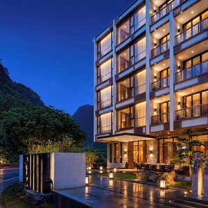 Hotel The Blossom Dreamscape Boutique Hotel - Yulong River Branch - Free Buffet Breakfast & Laundry Facilities & Tailor Made Tours cazare Yangshuo