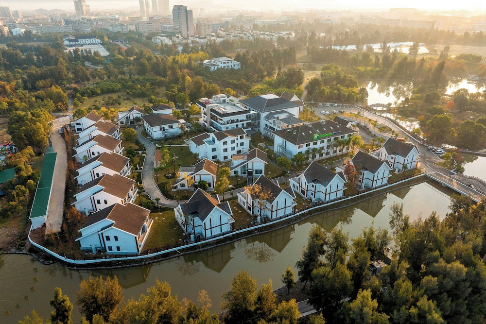Hotel Holiday Inn Express Yuhuan Wetland Park By Ihg