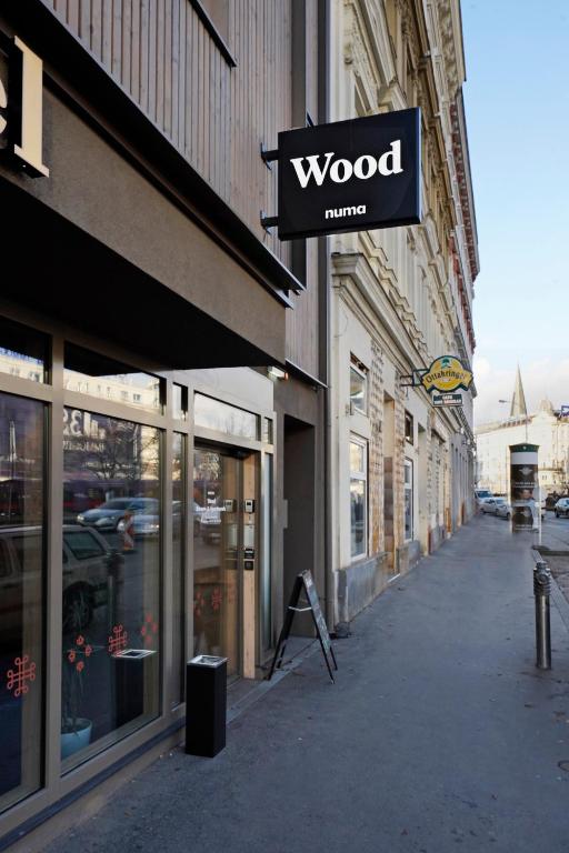 Numa Wood