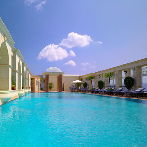 Hotel The Royal Garden cazare Lanhe