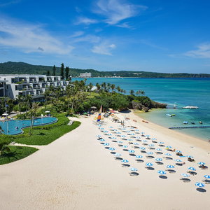 Hotel The Moon Beach Museum Resort cazare Ishikawa