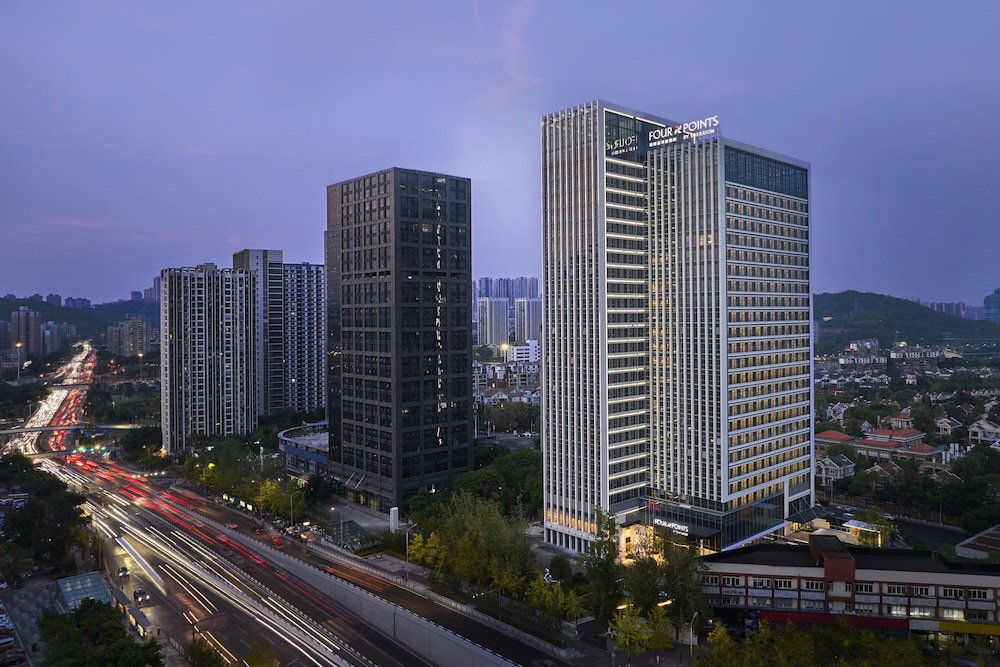 Hotel Four Points By Sheraton Chongqing North Railway Station