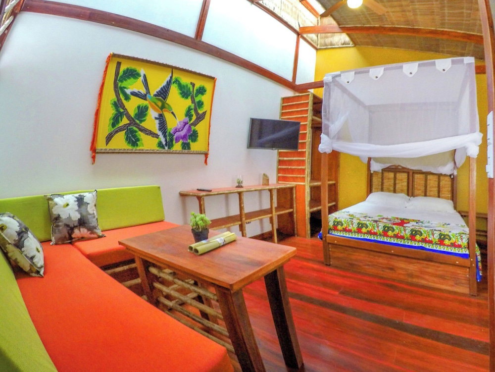 Hotel Villa # 3 - High End Studio Apartment With Kitchen, Playa Chiquita