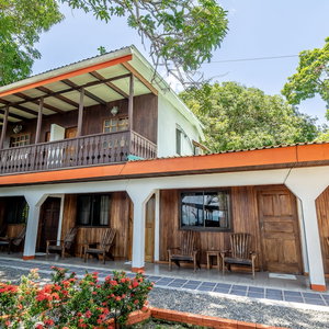 Hotel Cabinas Arrecife cazare Cahuita