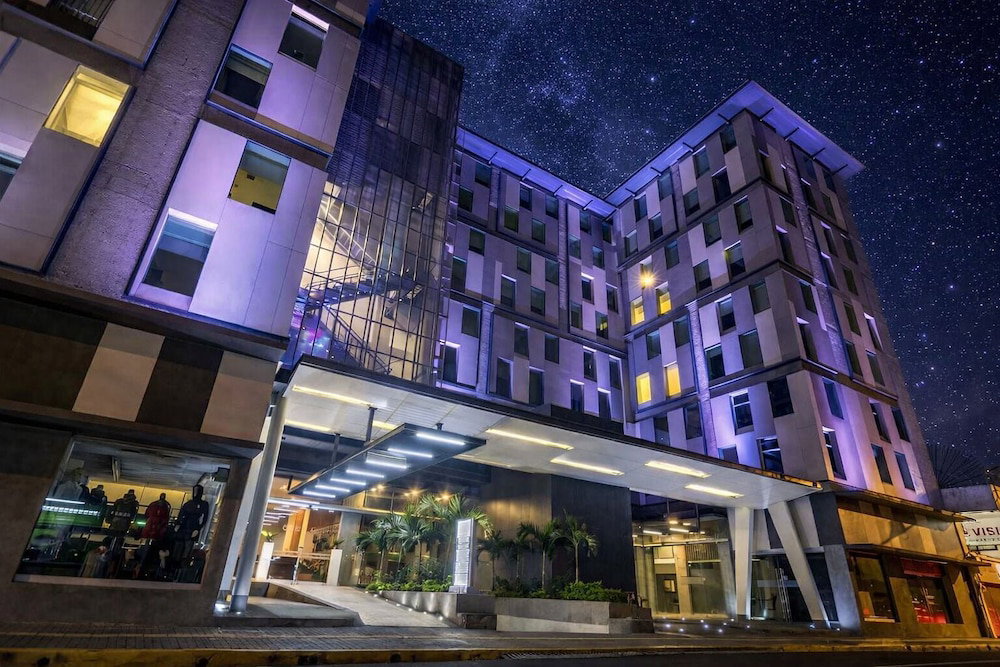 Hotel Urban Green Hotel & Suites