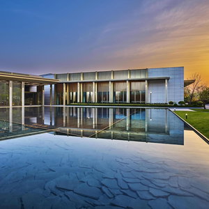 Hotel Chongqing Lijia Baiyun Lake Hotel, Curio Collection Hilton cazare Gulu