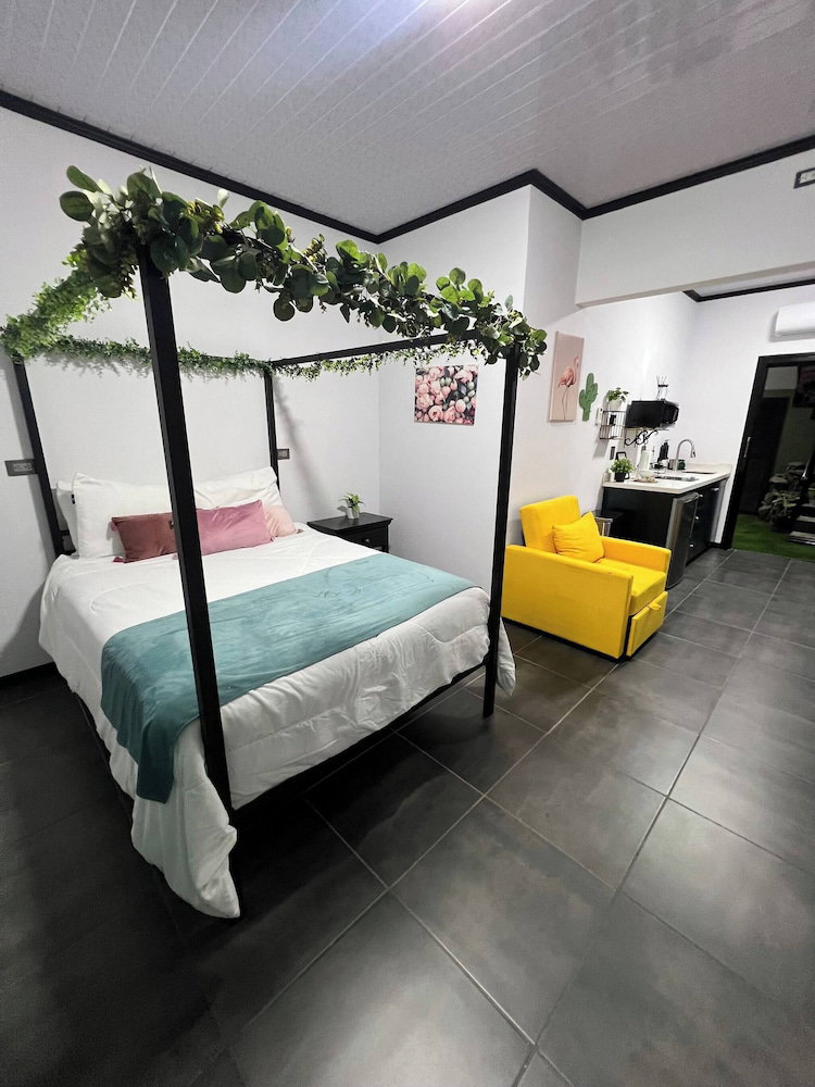 Hotel Cozy 1-Bedroom Apartment In Central Alajuela
