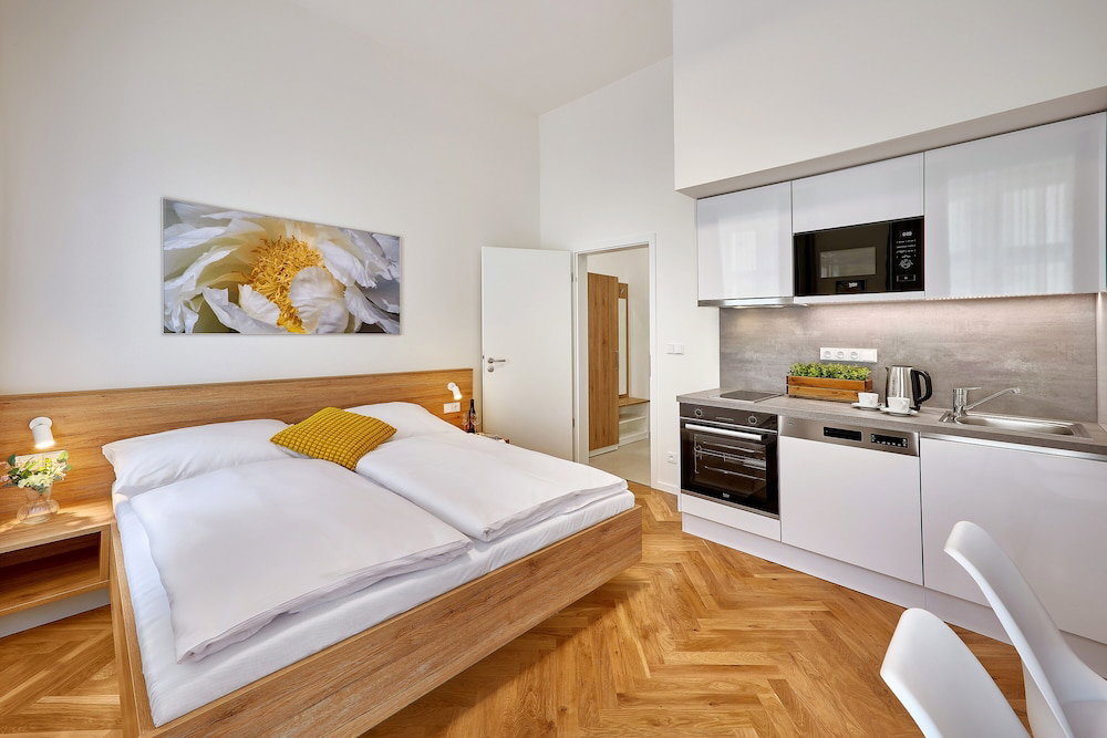 Downtown Suites Rubesova (To Make Arrangement For Check In Please Contact The Property At Least 5 Days In Advance)