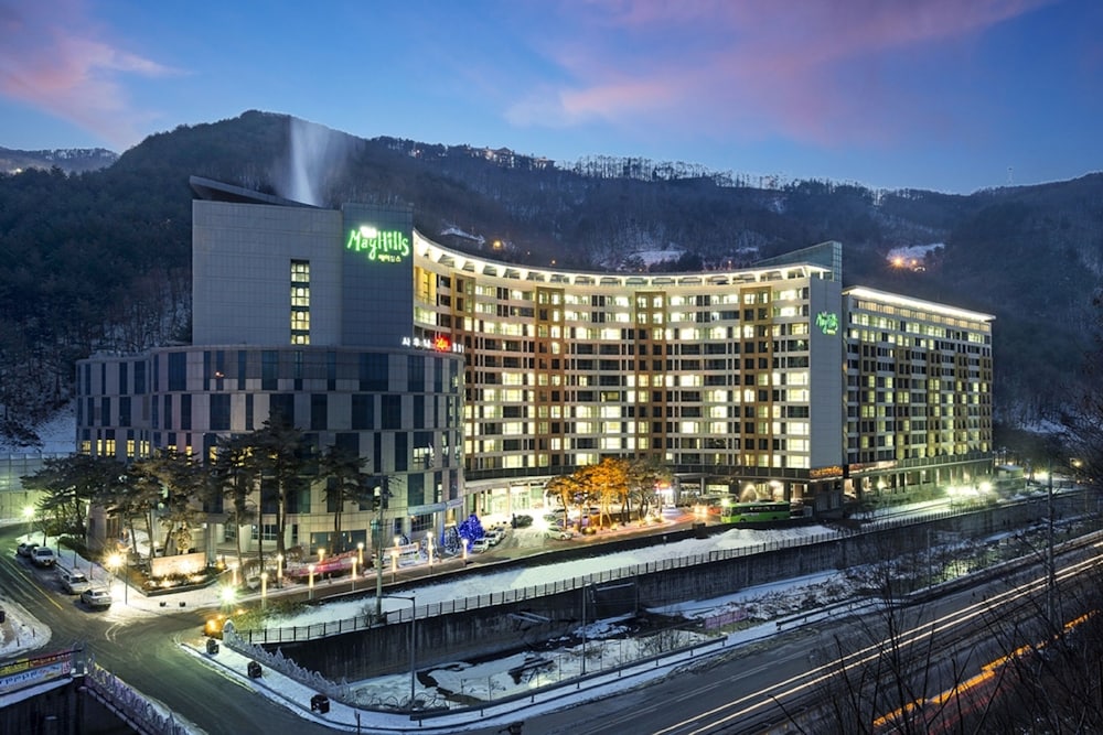 Hotel Mayhills Resort