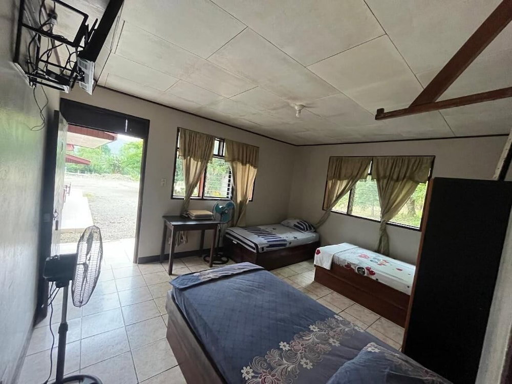 Hotel Cabinas & Glamping El Mango
