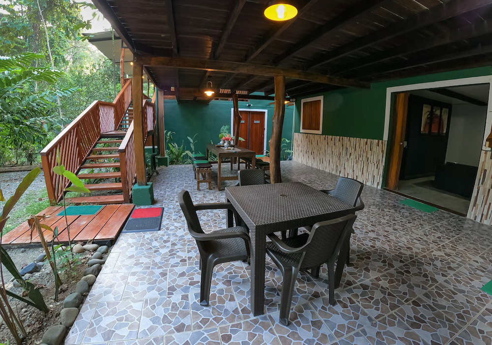 Hotel Green Jungle House