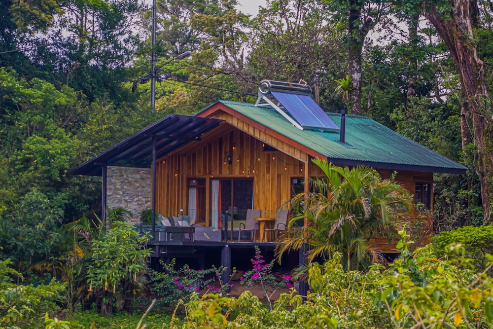 Hotel Cabañas Hoja Verde