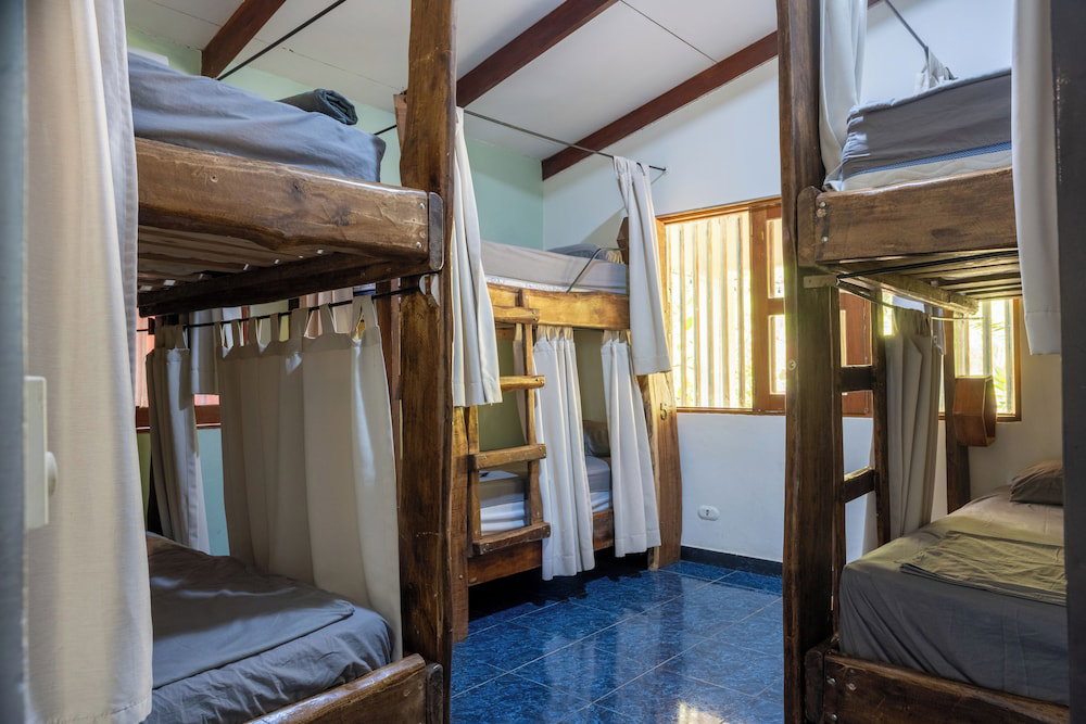 Hotel Tropical Camas