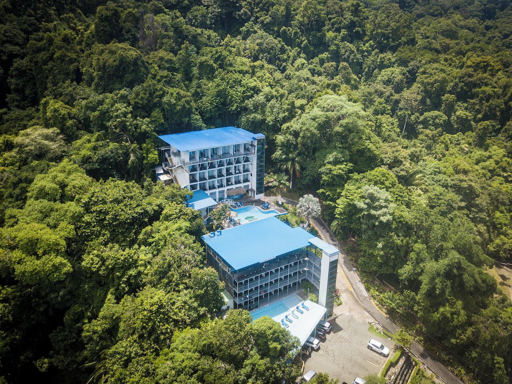 Hotel El Faro Containers Beach Hotel
