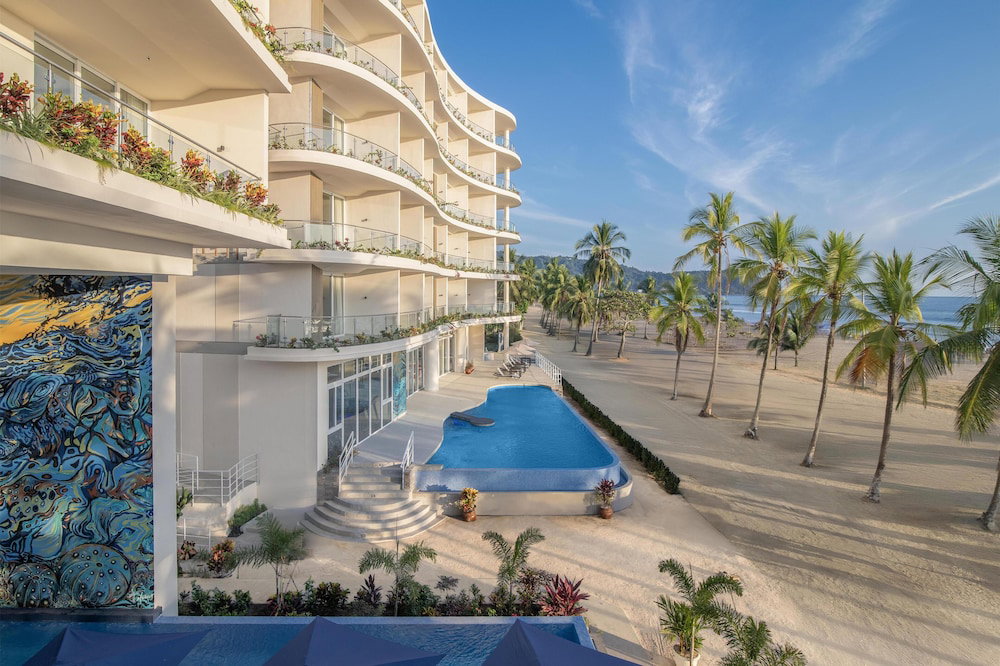 Hotel Clarita's Beach Bar & Resort, Worldhotels Elite