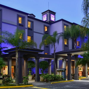 Hotel Sleep Inn Hotel Paseo Las Damas cazare Calle Blancos