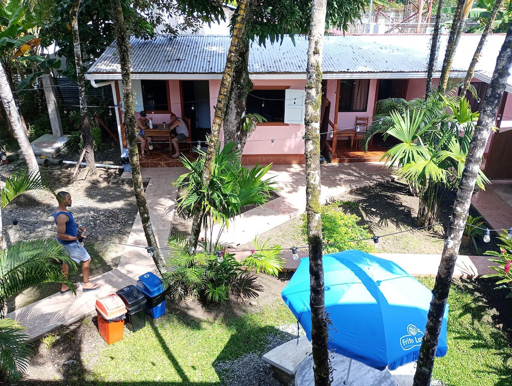 Hotel Cabinas Popular