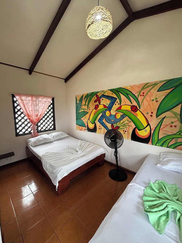 Hotel Miss Miriam Beachfront Cabins