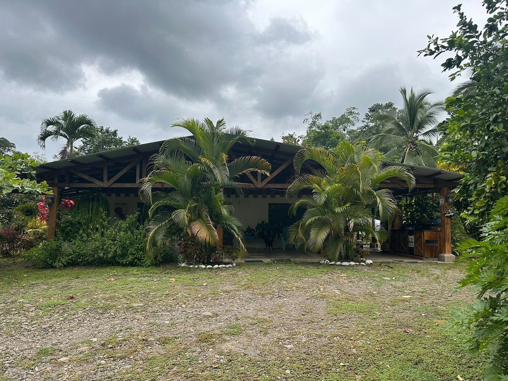 Hotel Riverside Lodge