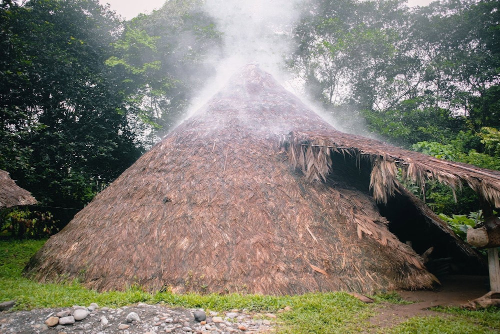 Hotel Ditsowou Lodge & Tours