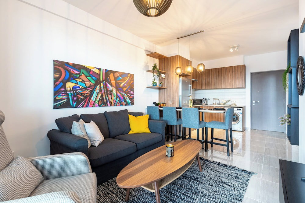 Hotel Sunshine 1-Br Apt. & Blacony In Larnaca